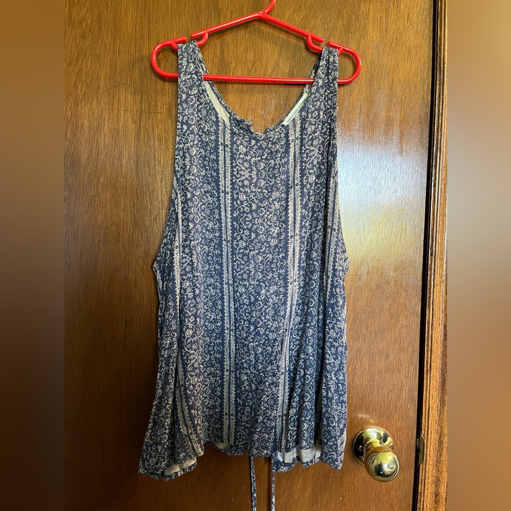 American Eagle Navy and Beige Tank Top Size L